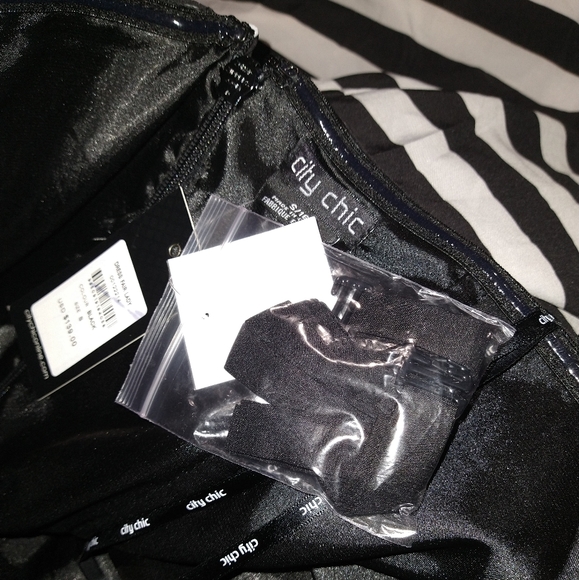 NWT CITY CHIC Faux Wrap Black/Grey Dress - Picture 9 of 9